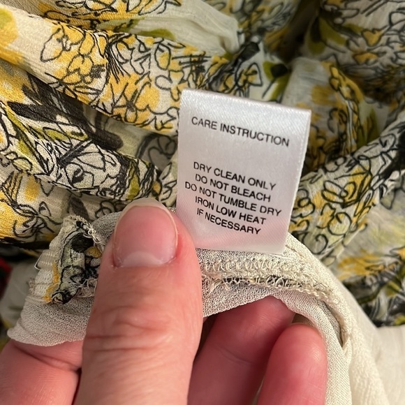 Nieman Marcus Secret Mission Silk Yellow Ditzy Floral Pleated Benazir Mini Dress - Picture 6 of 10